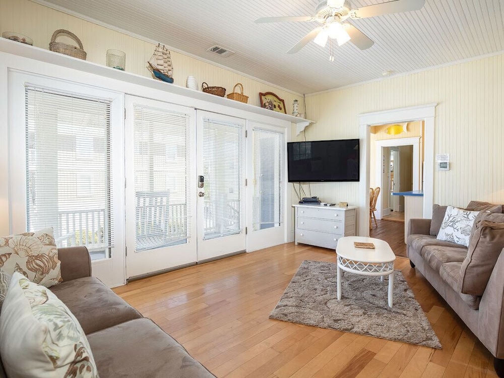 Sea View Cottage by Tybee Vacation Rentals view 5