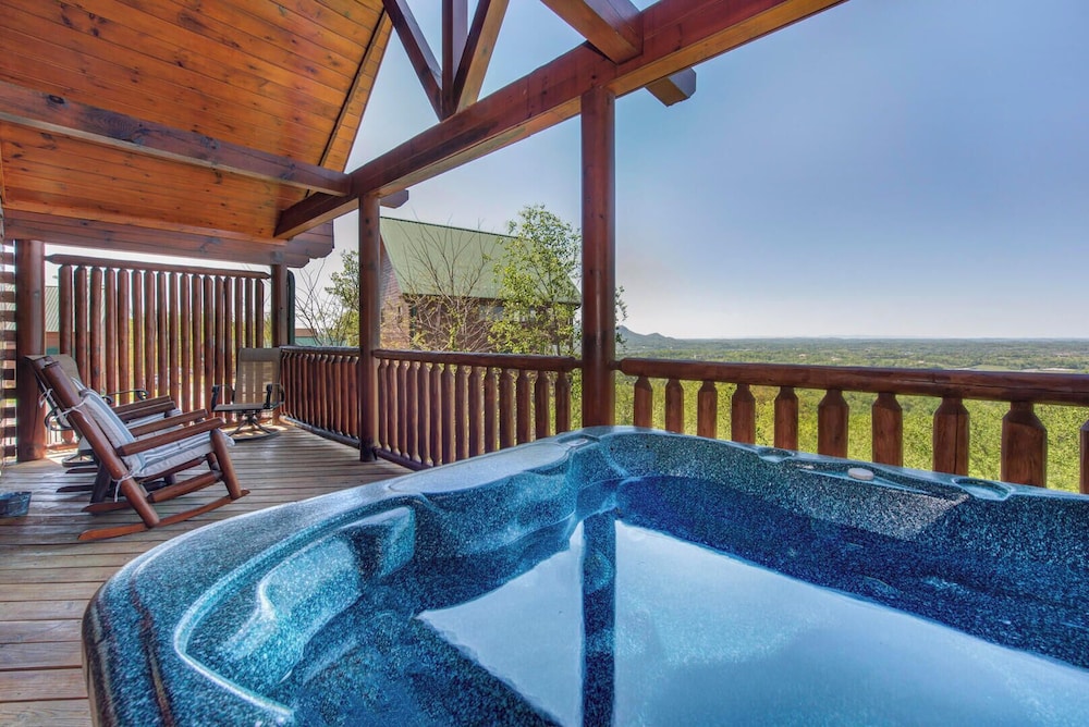 A Smoky Mountain Hide-a-way