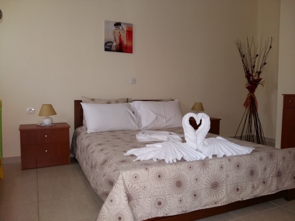 Pavloudis Apartments