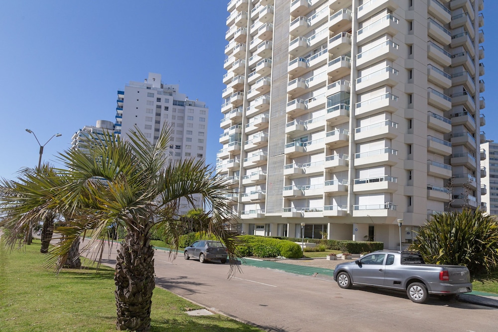 Oceana Suites Torre Marina view 4