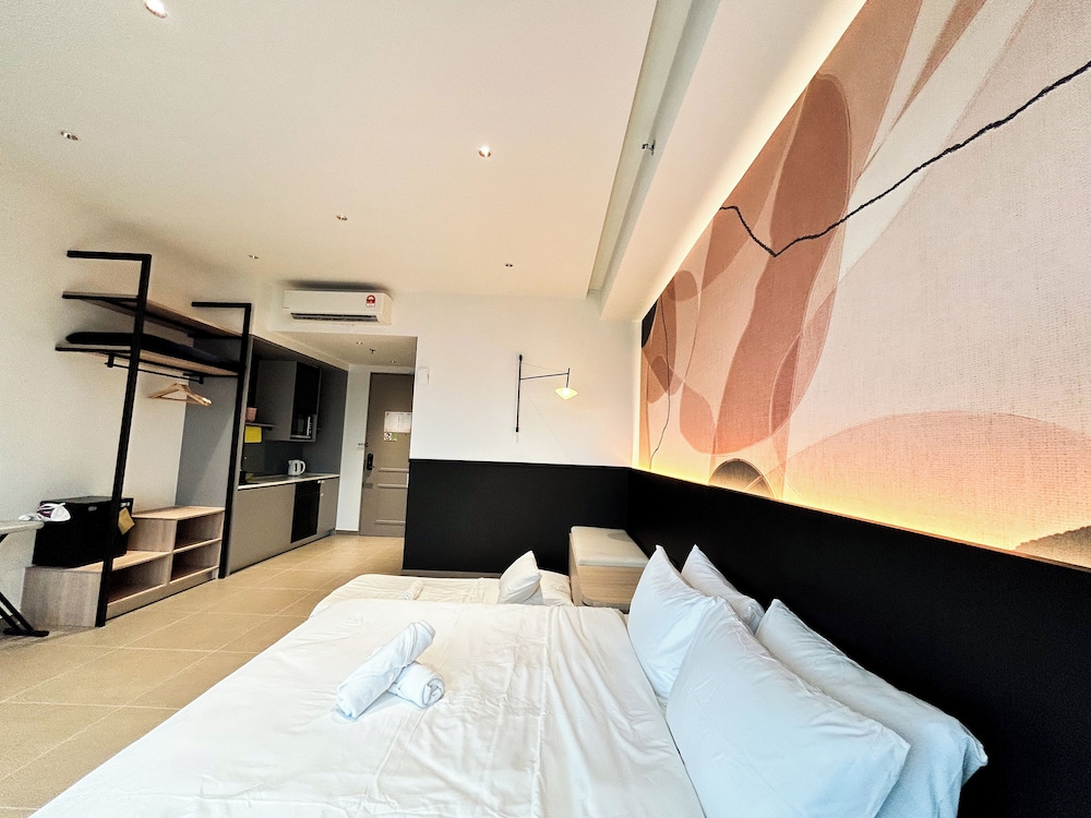 Mossaz by Manhattan Group