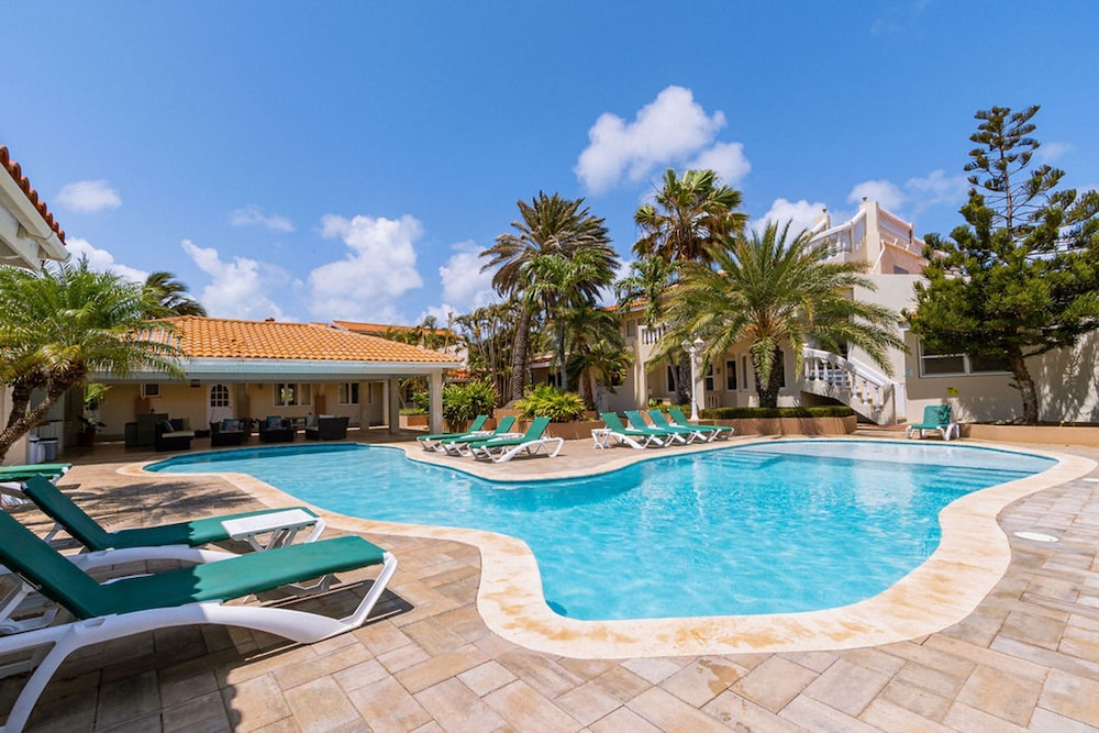 1 MIN Walk 2 Arashi Beach Suite w Roofdeck Pool