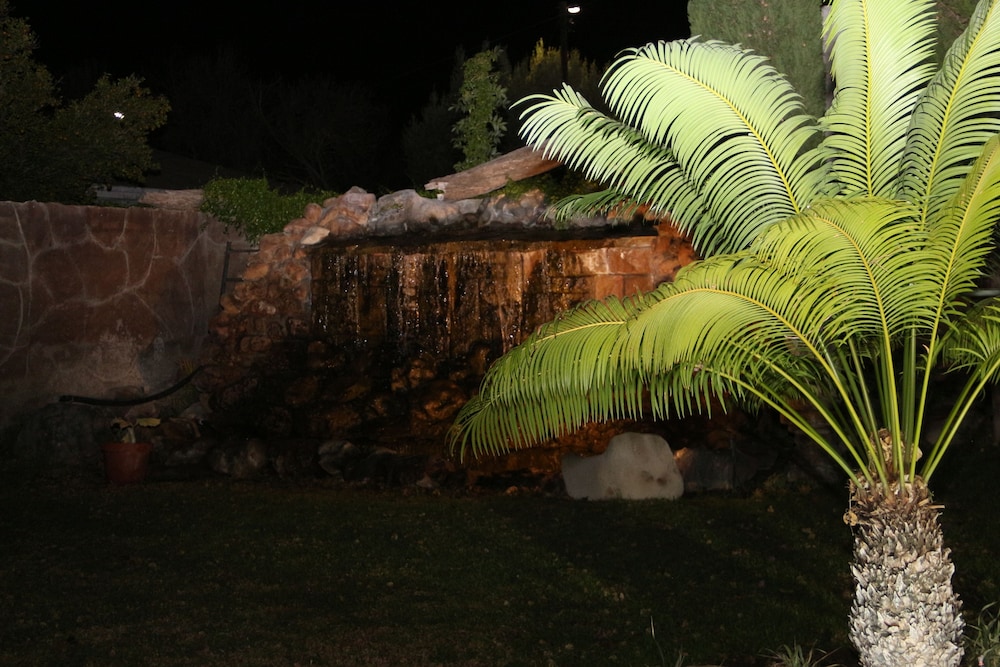 Aan Die Oewer Guest House