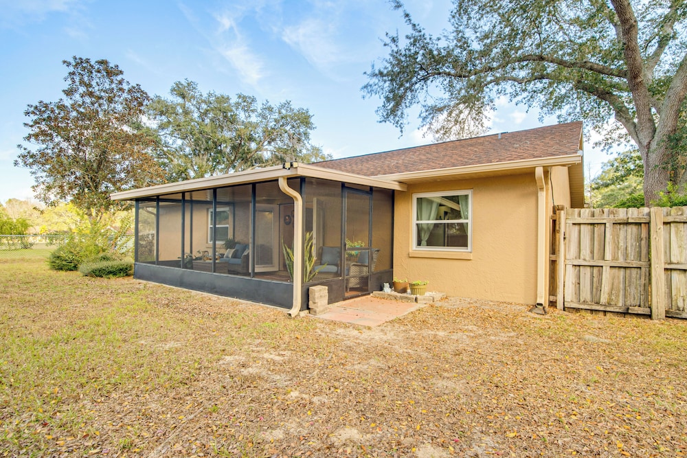 Pet-friendly Home 12 Mi to WEC & Dtwn Ocala!
