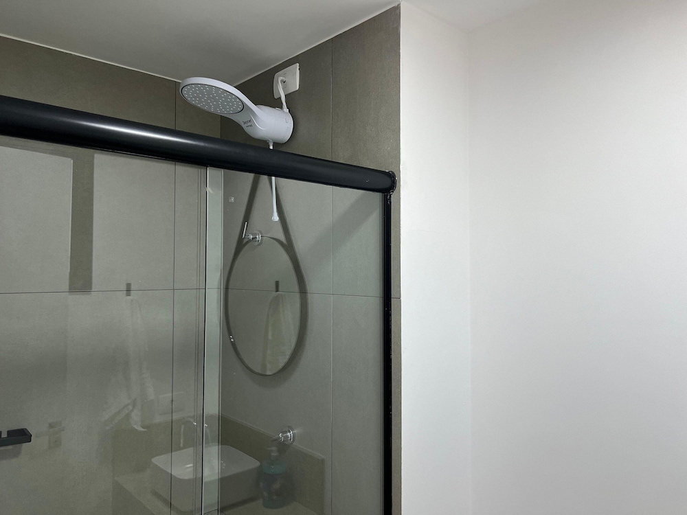 Aptos no Centro com Piscina e Academia