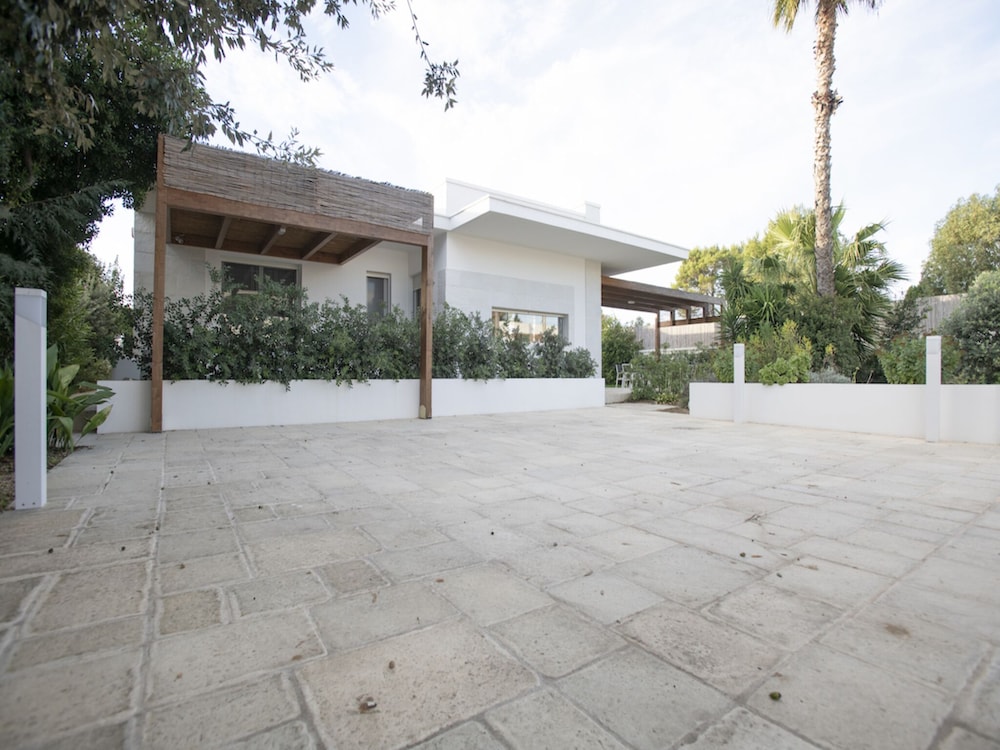 Charming Villa Close to the Beach - Beahost view 4