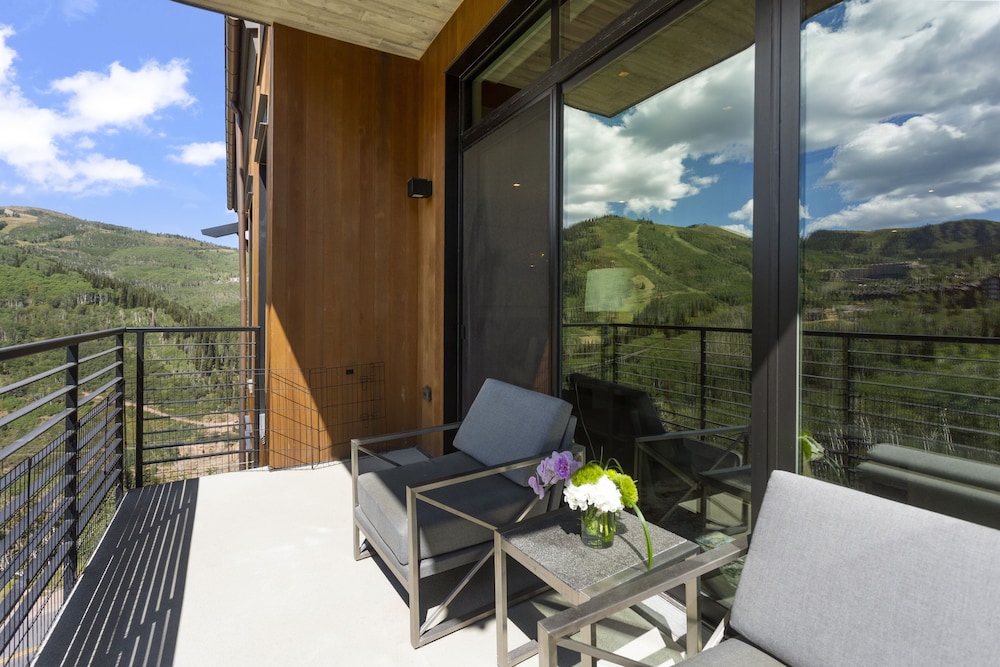 One Empire Pass at Deer Valley Resort - Three Bedroom Residence #402 3 Condo