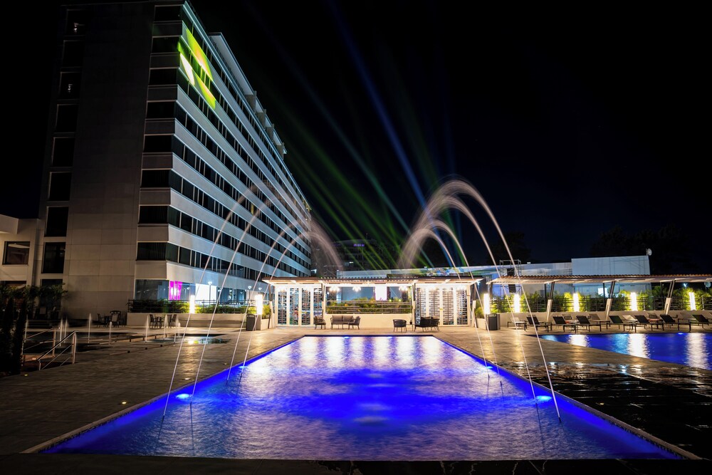 Eurobuilding Tama San Cristobal