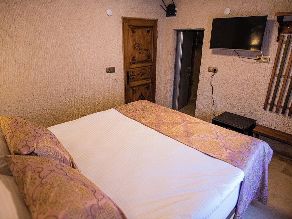 Capavista Cave House