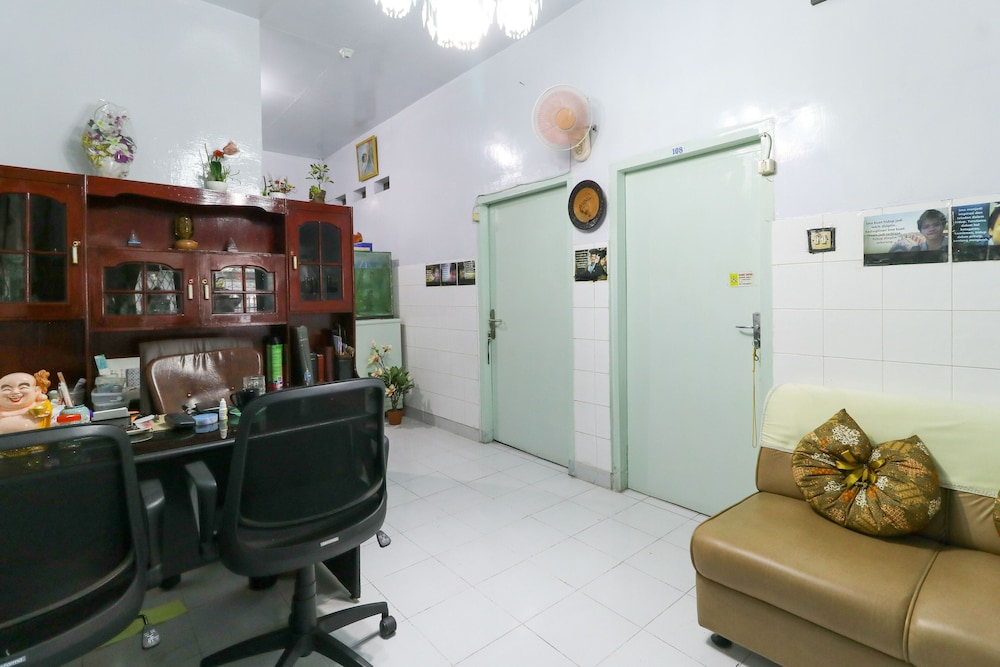 Emy's Guesthouse view 2