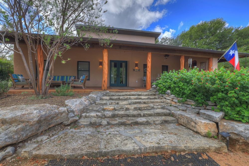 The Willows Casa Grande - Four Minutes to Downtown!