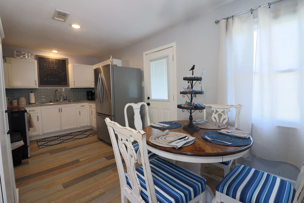 One-of-a-kind Home Near Moody Gardens