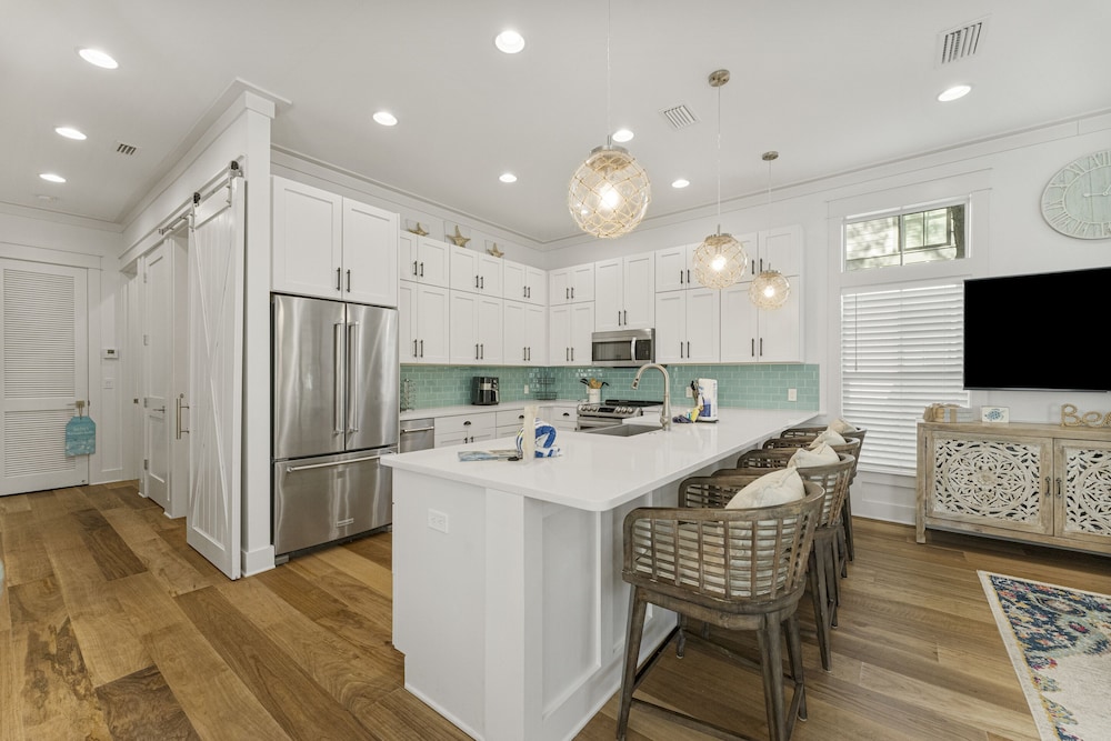Magnolia Cottages by the Sea by Panhandle Getaways