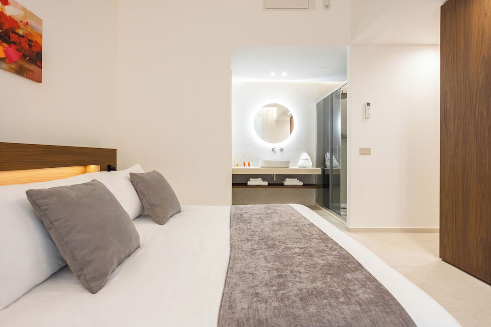 Nora's Suites