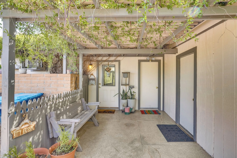 Walkable Studio w/ Patio in Tucson!