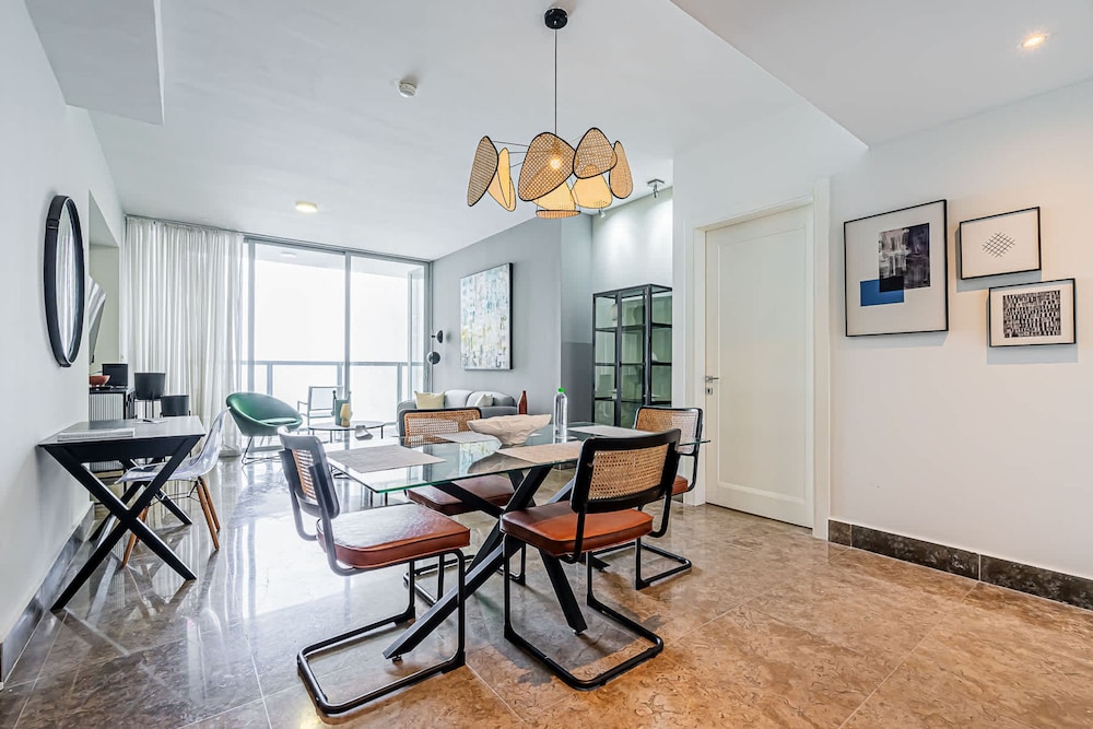 w Comfy 1BR w Fantastic Balcony in YOO