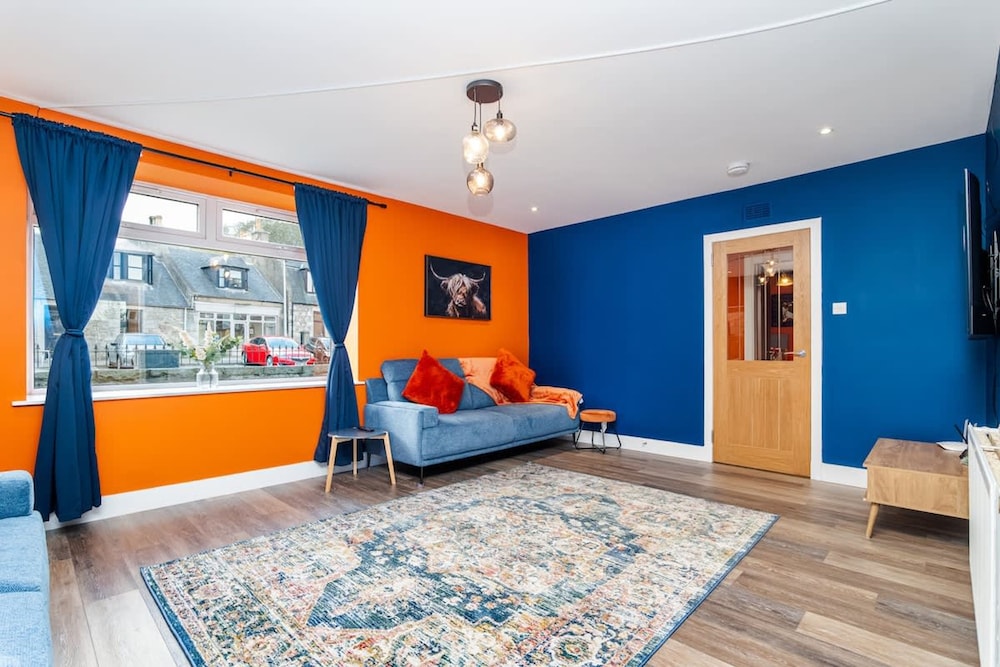 3 Bedroom Stylish Ground Floor Flat