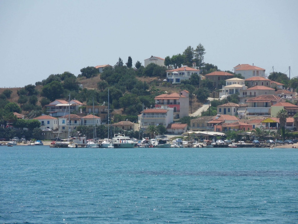 Photo 6