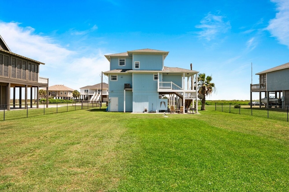 Bolivar Del Mar 3 Bedroom Home by RedAwning view 4