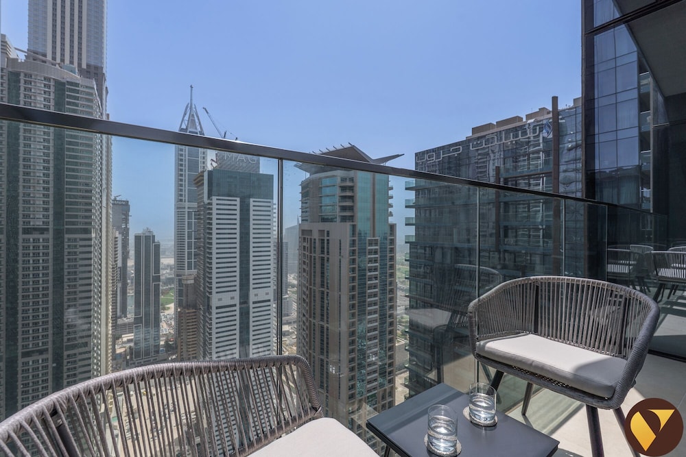 Marina Gate Pool view with balcony Beach
