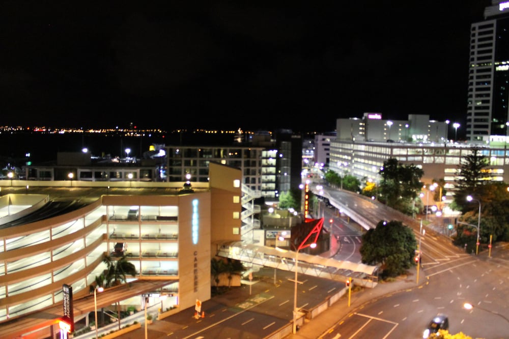 Auckland Waterfront Executive Living