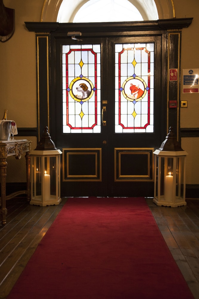 Kilkenny Vacations - The Club House Hotel - Property Image 2