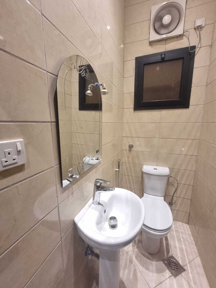 Hometel Khozama Jed