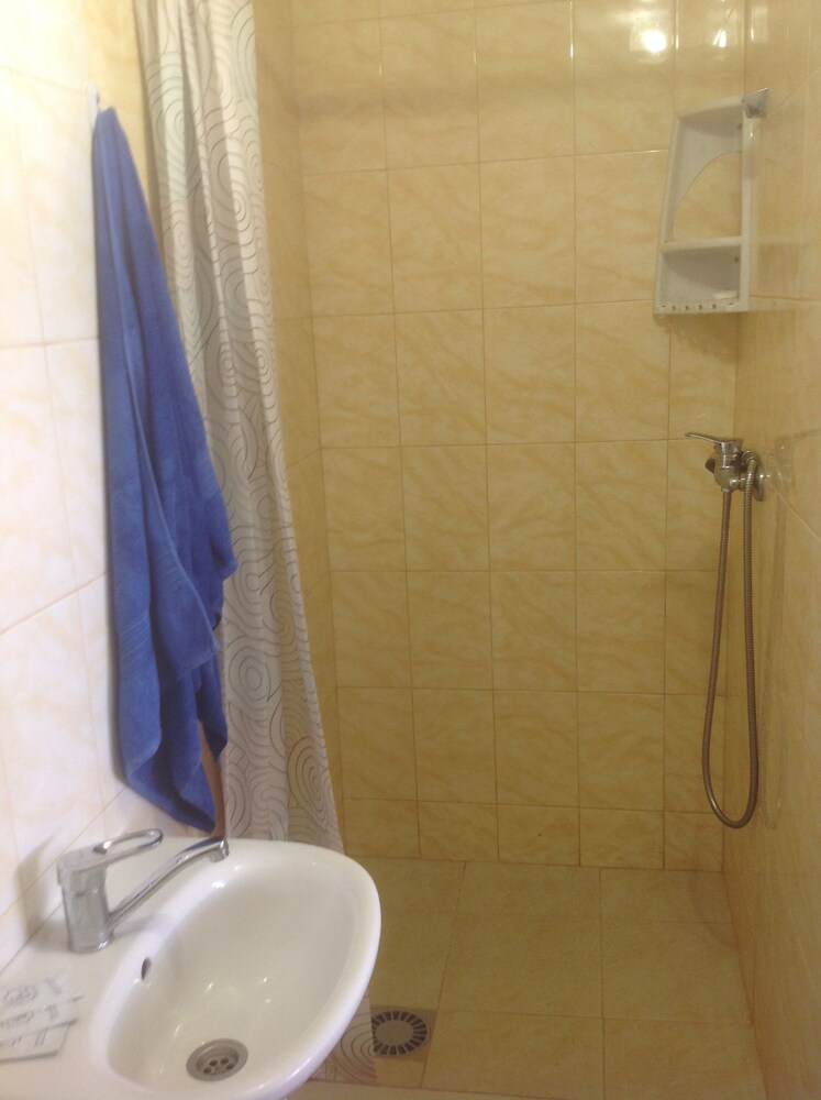 Guest House R&M