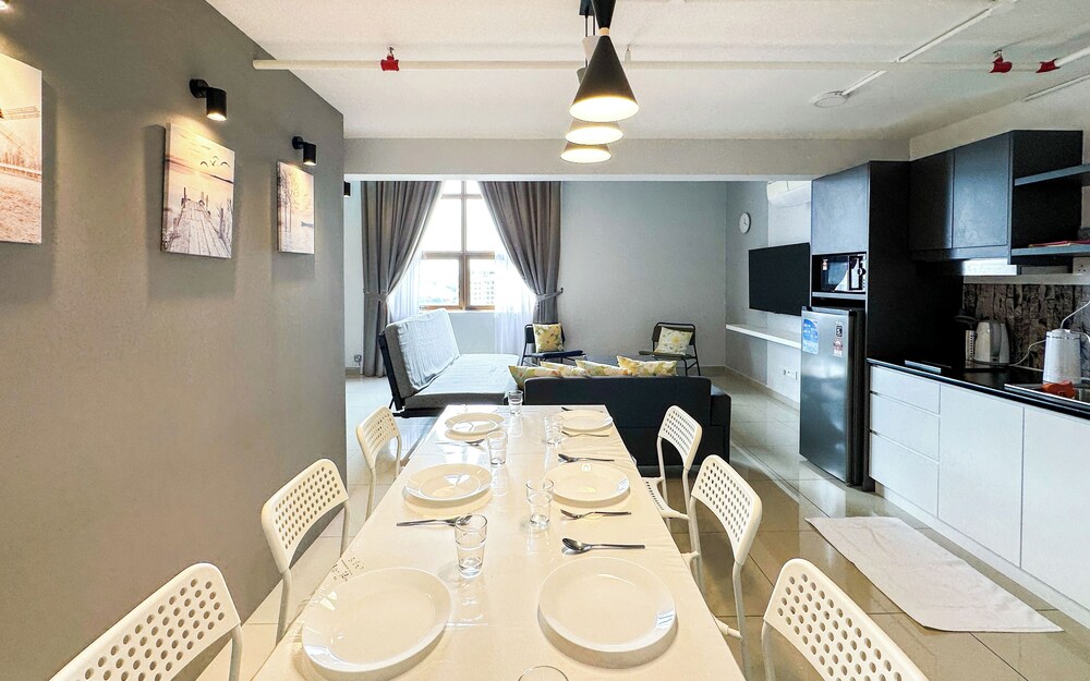 Pinnacle Kelana Jaya by Airhost