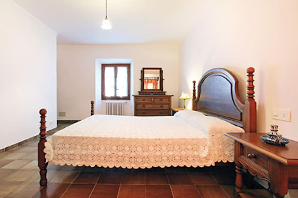Vall de March Finca Farmhouses by Vida Villas