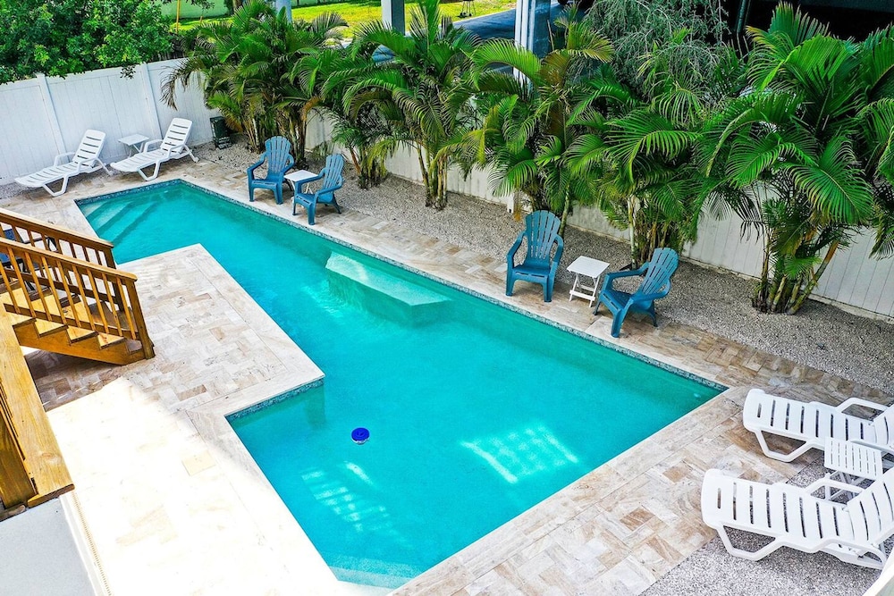 Luxury Pool Home Golf Cart