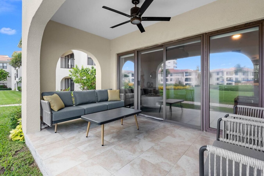 New Remodel Ocean View Pool 75 TV Sleeps 6