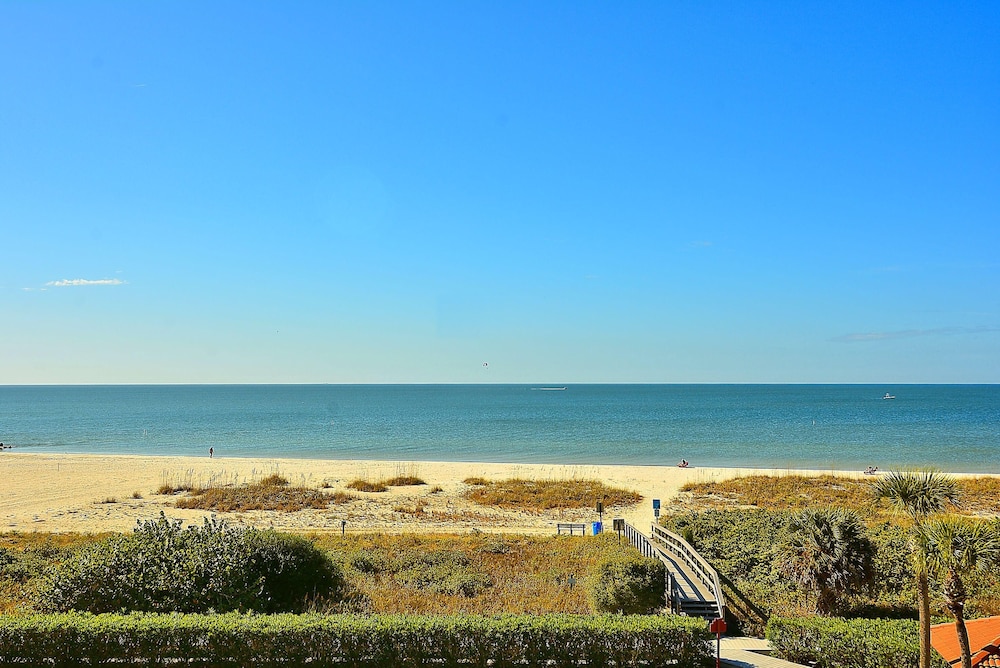 Land's End 7-406 Beach Front - Premier