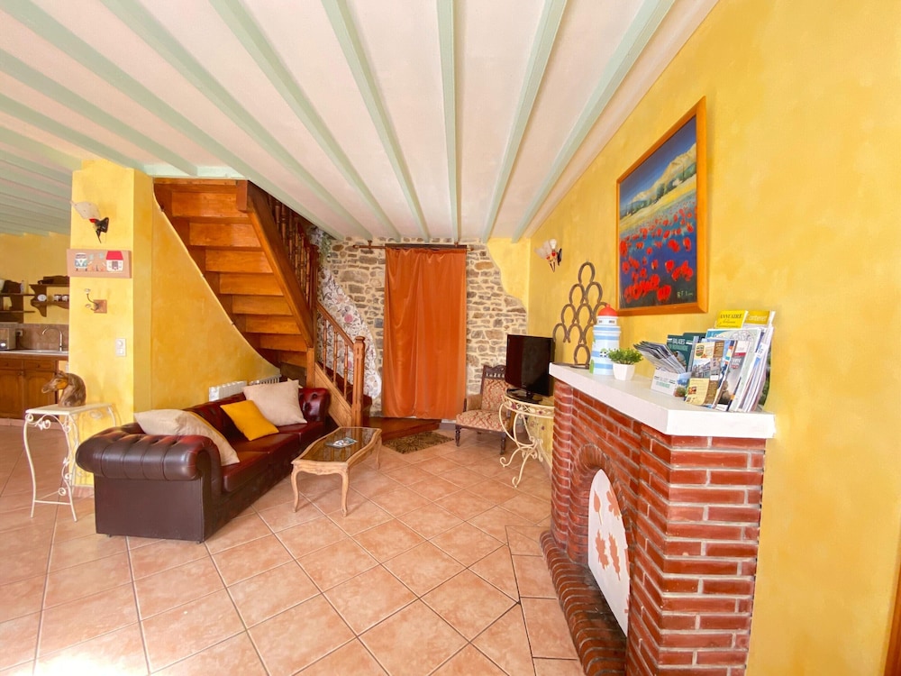Charming Holiday Home With Garden in the Cotentin