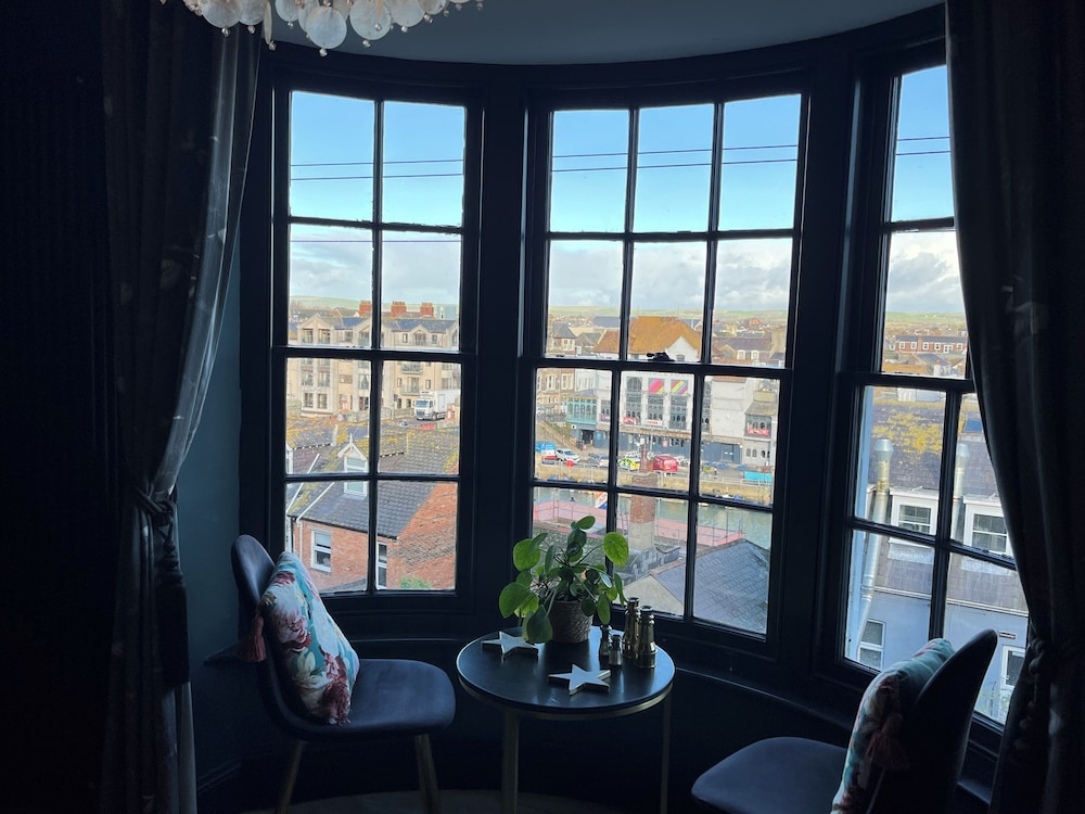 6 The Terrace