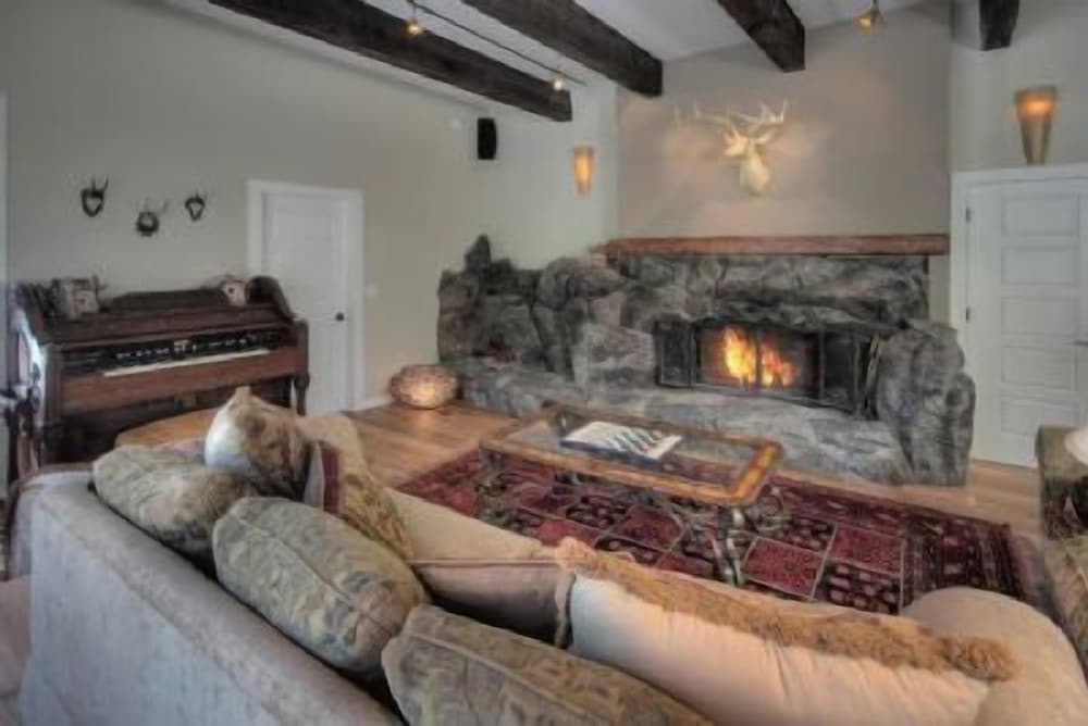 Lake Tahoe Vacations - Squaw Valley Paradise - Property Image 10