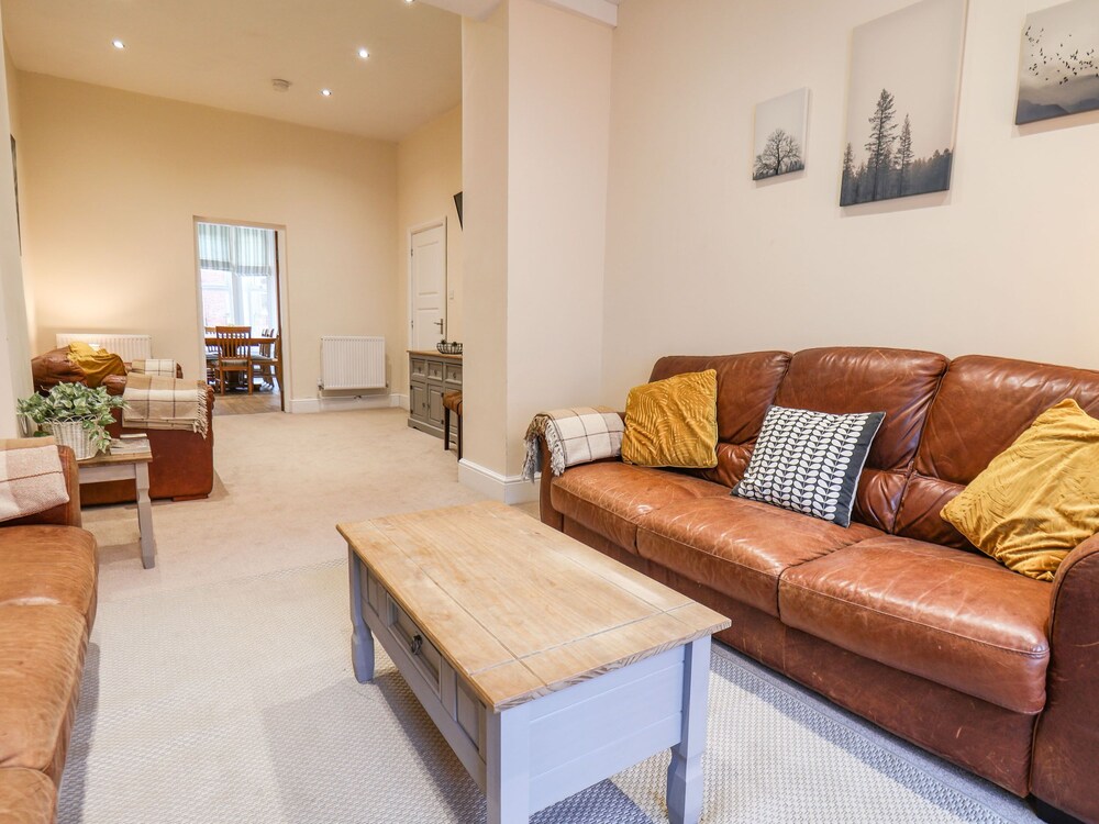 4 Normanby Terrace