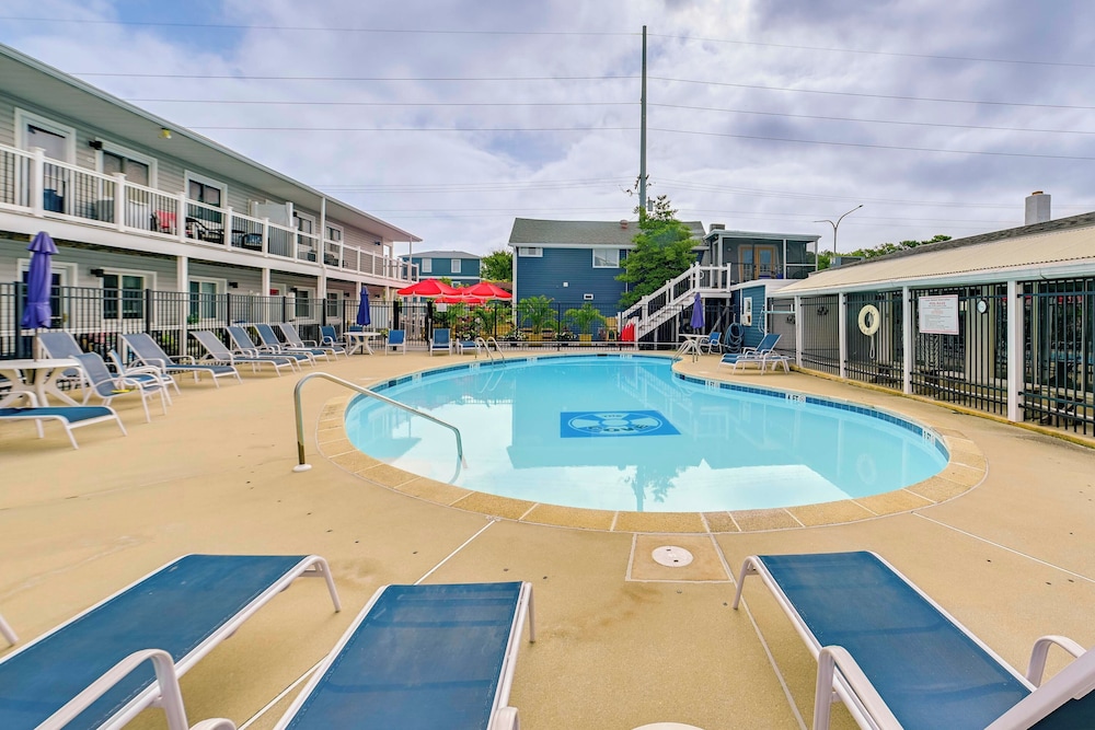 Steps to Rehoboth Bay Marina! Condo w/ Pool Access