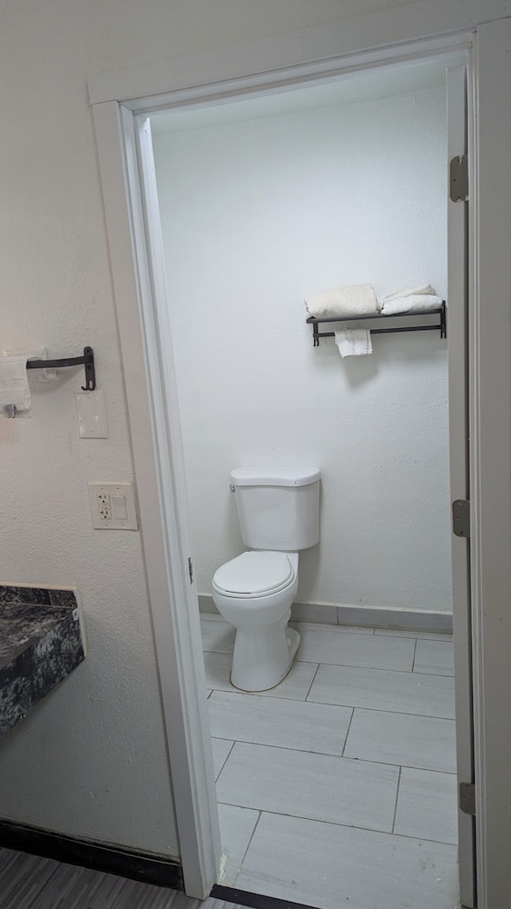Evergreen Inn Portland Airport