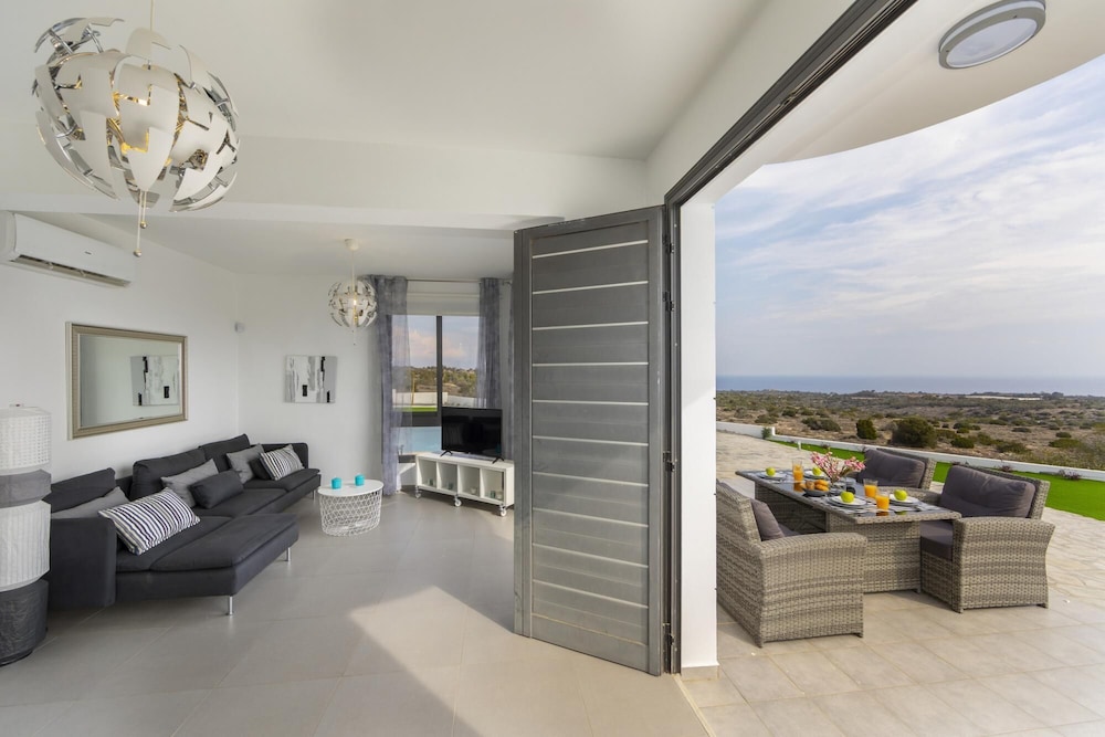 Greco Hilltop Views in Paralimni