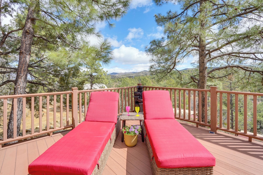 Mtn Views & Multi-level Deck: Prescott Paradise!
