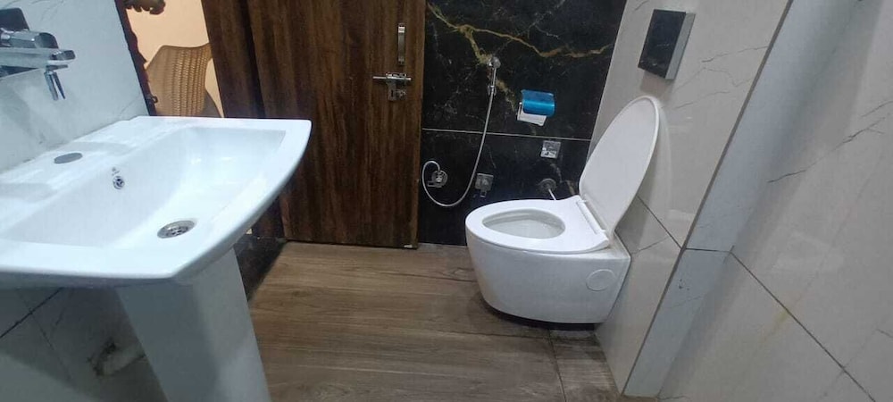 HOTEL AMARESH