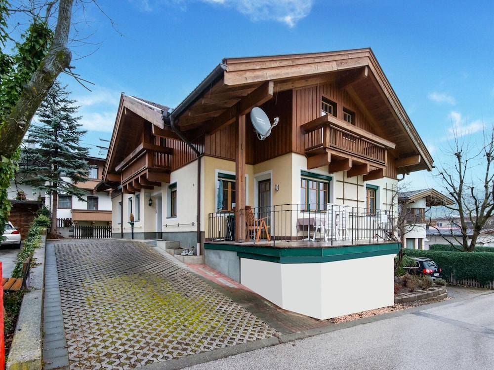 Chalet in Kaltenbach Near Ski Lift