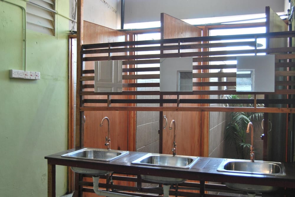 Borneo Seahare Guesthouse - Hostel