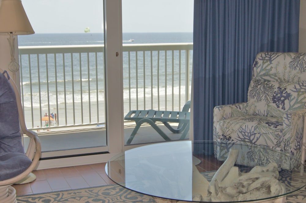 Sunrise Pointe 4F by RedAwning