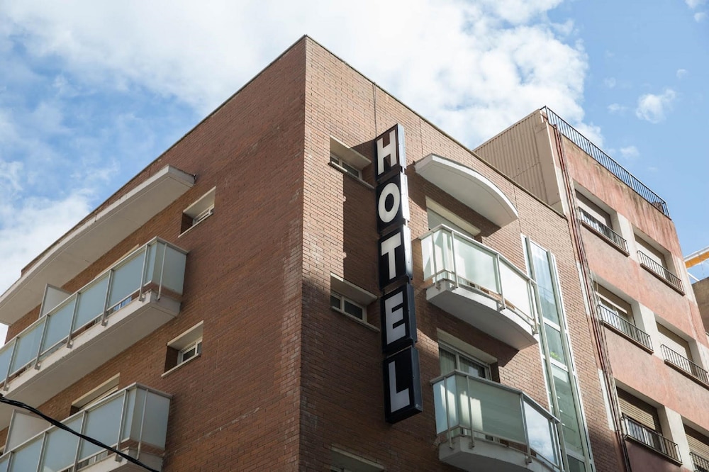 Tarragona Vacations - Hotel Cosmos Tarragona - Property Image 9