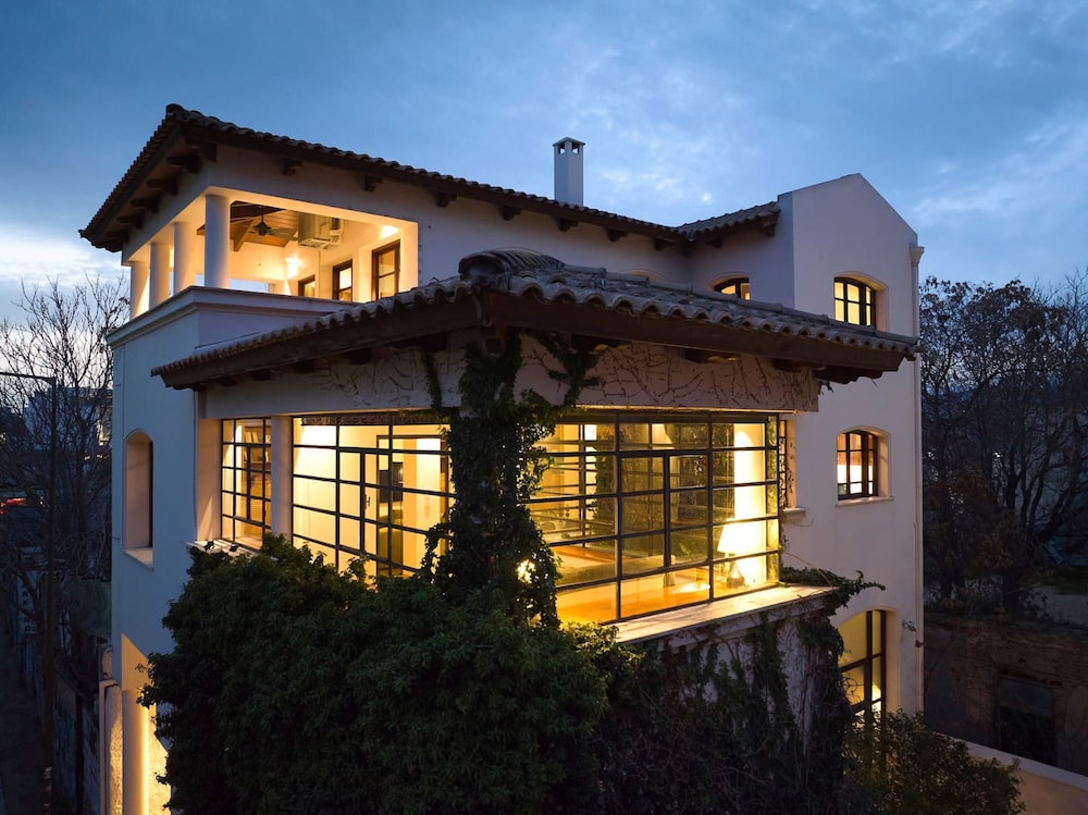 Ma Maison Downtown Villa N 8 Indoor Heated Pool