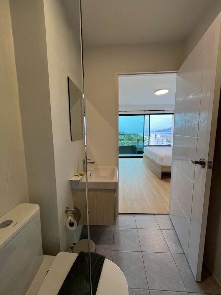 Hill Bay Suites