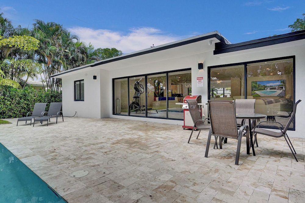 Hibiscus House