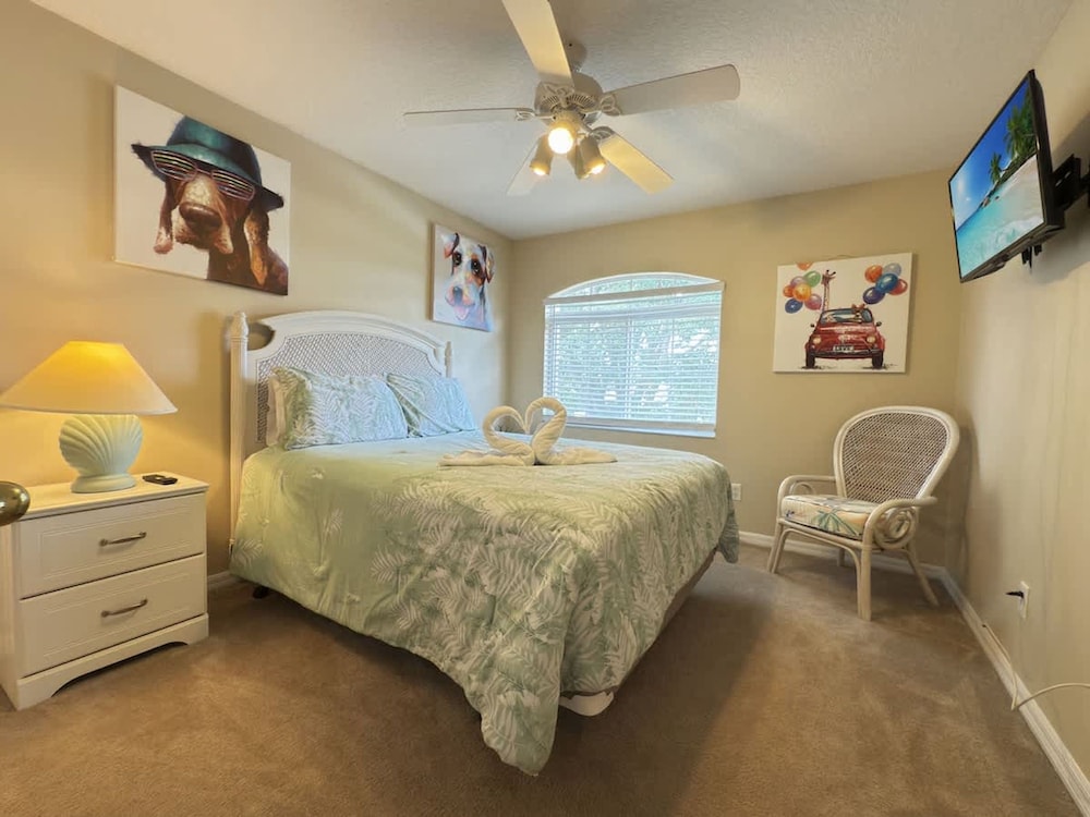 Near Disney Villa 3 bd Private Pool